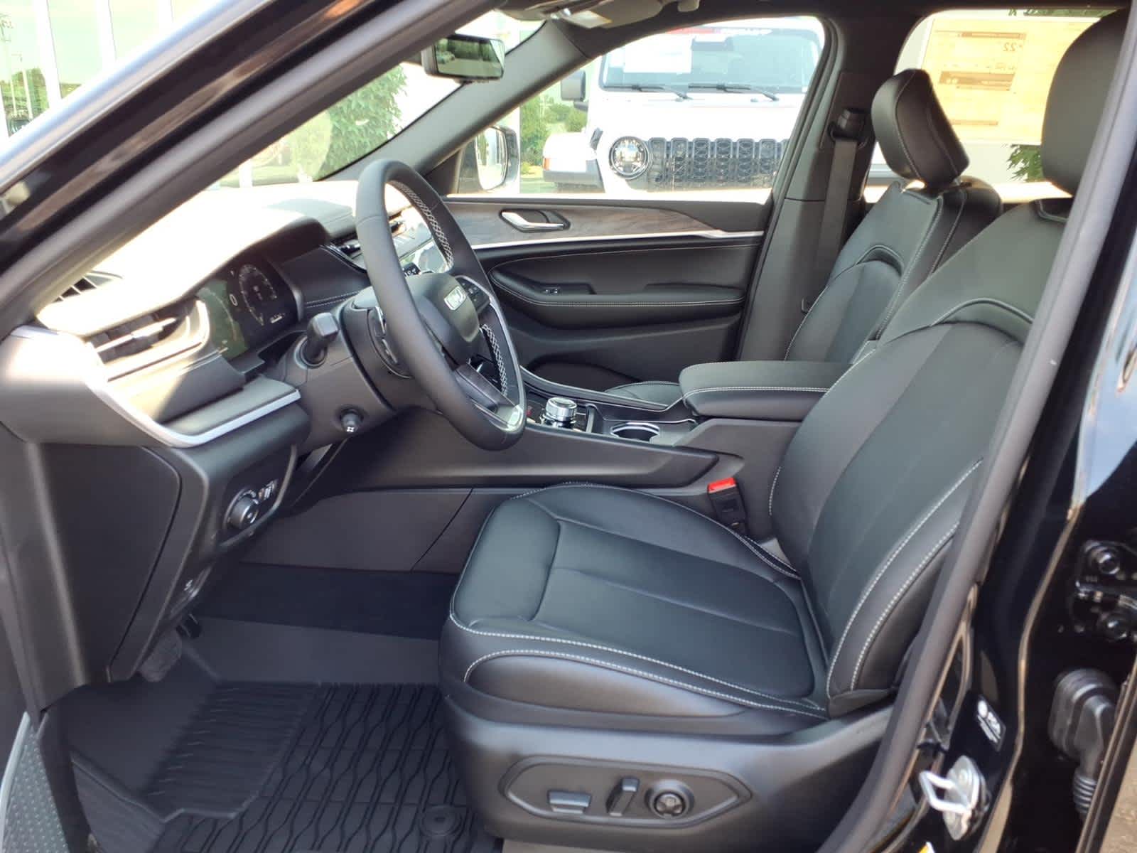 2026 Jeep Grand Cherokee Limited Reserve