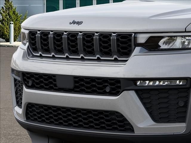 2026 Jeep Grand Cherokee Base