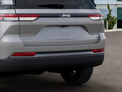 2026 Jeep Grand Cherokee Base