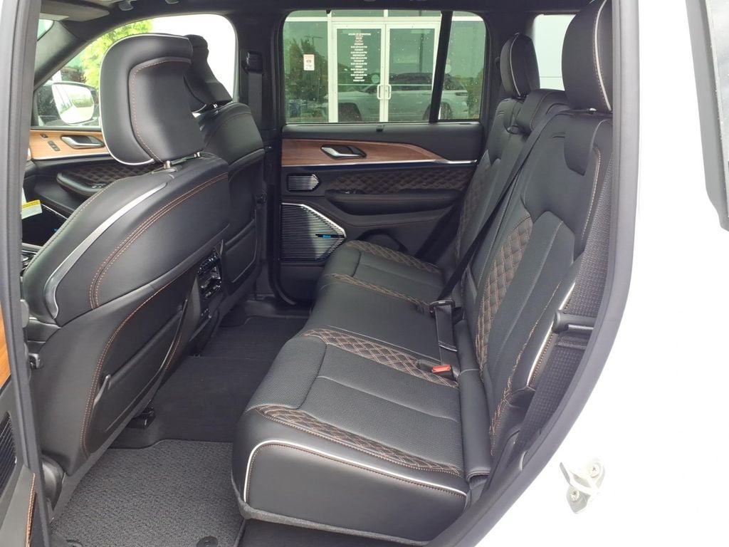 2026 Jeep Grand Cherokee Summit