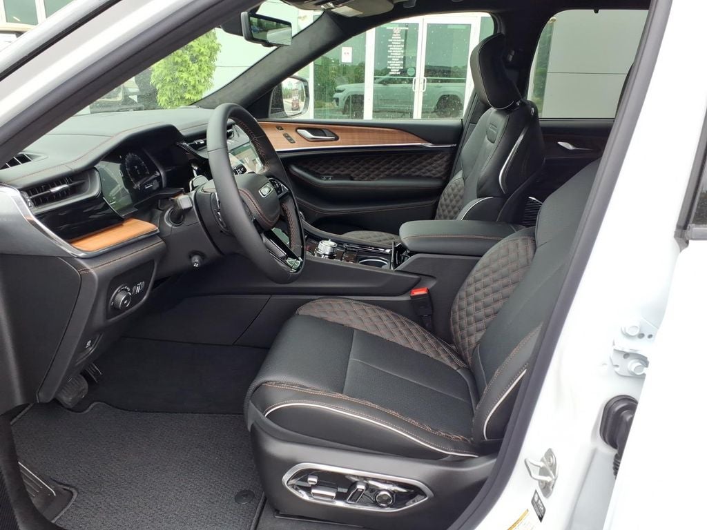 2026 Jeep Grand Cherokee Summit