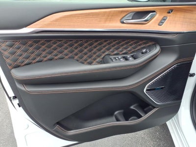 2026 Jeep Grand Cherokee Summit
