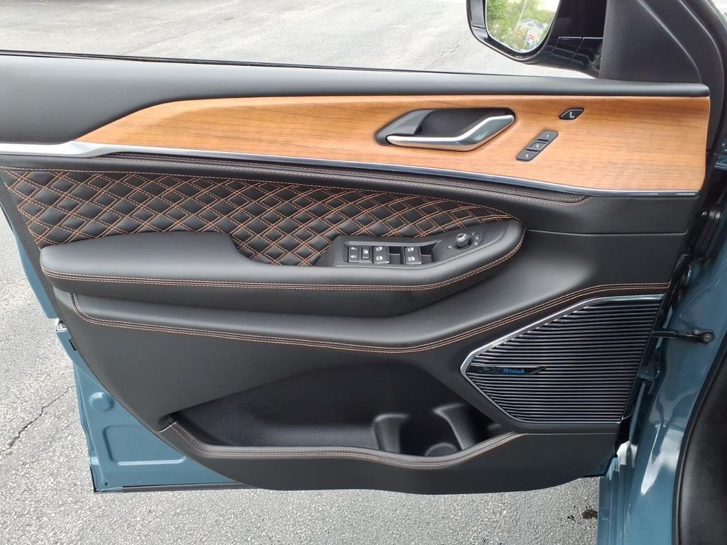 2026 Jeep Grand Cherokee Summit