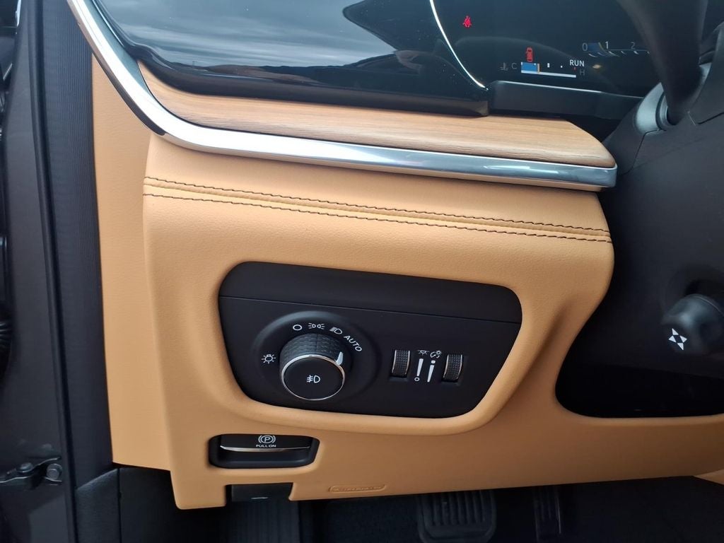 2026 Jeep Grand Cherokee Summit