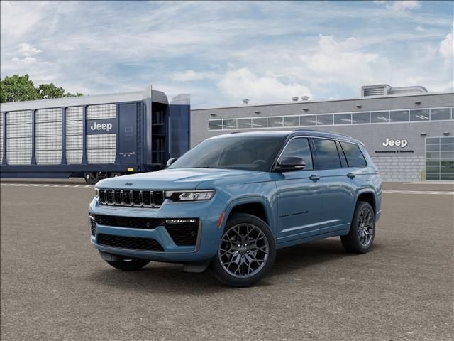 2026 Jeep Grand Cherokee L Summit 4x4's photo