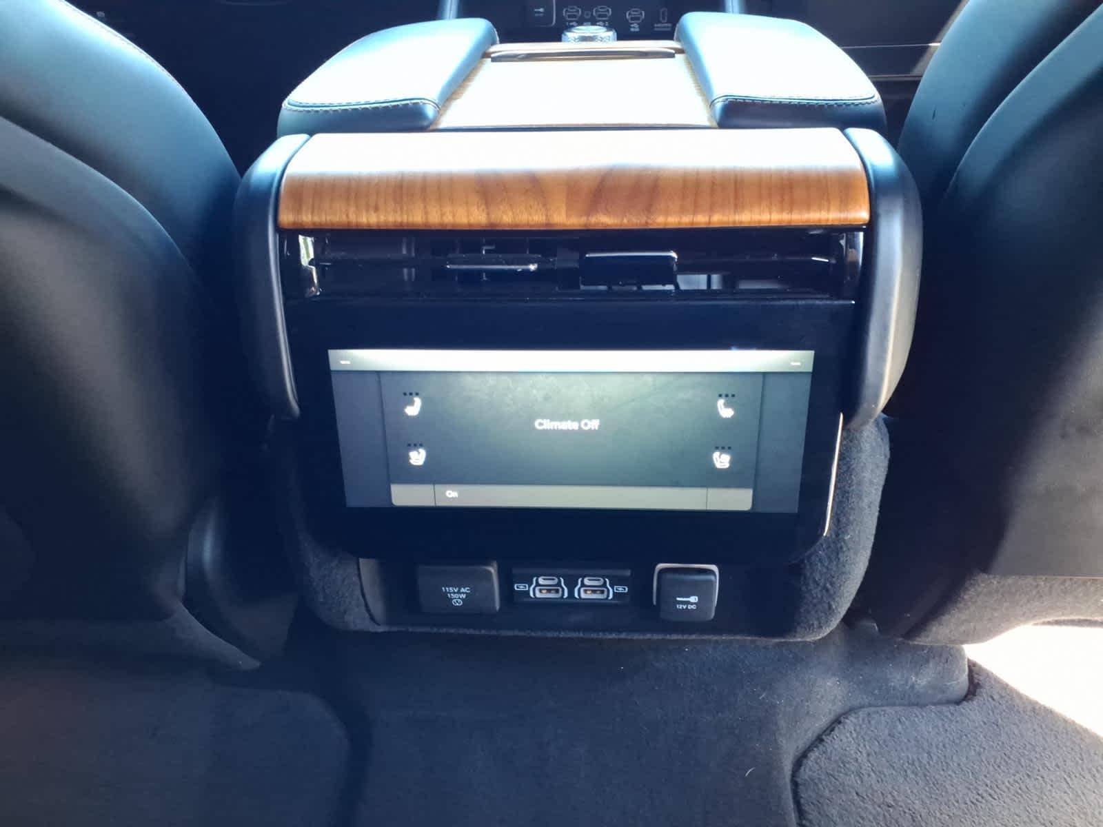 2022 Jeep Grand Wagoneer Series III
