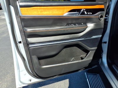 2022 Jeep Grand Wagoneer Series III