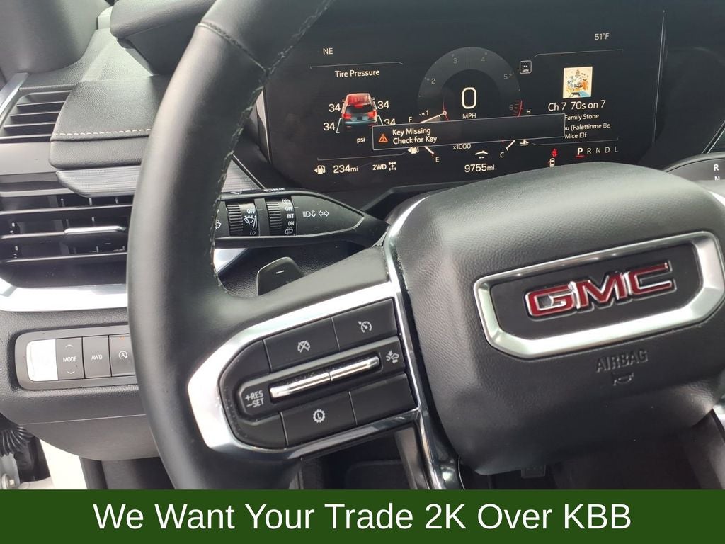 2025 GMC Acadia Elevation