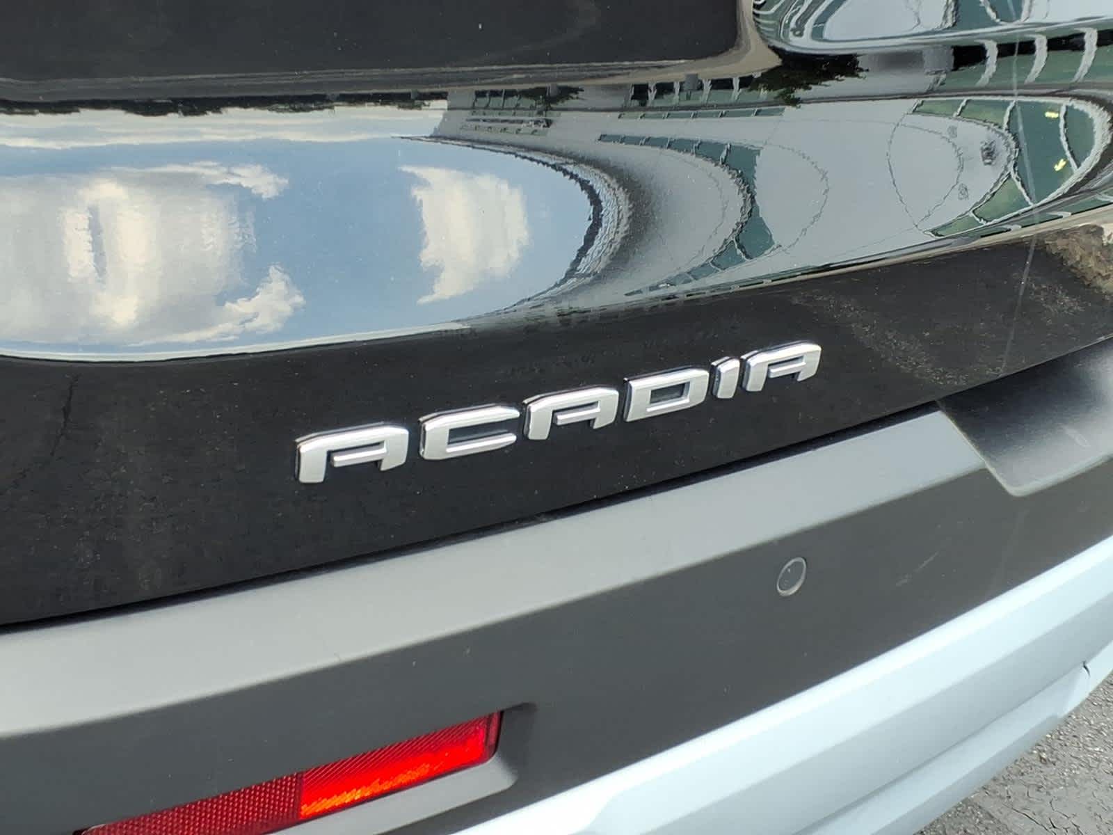 2022 GMC Acadia SLE