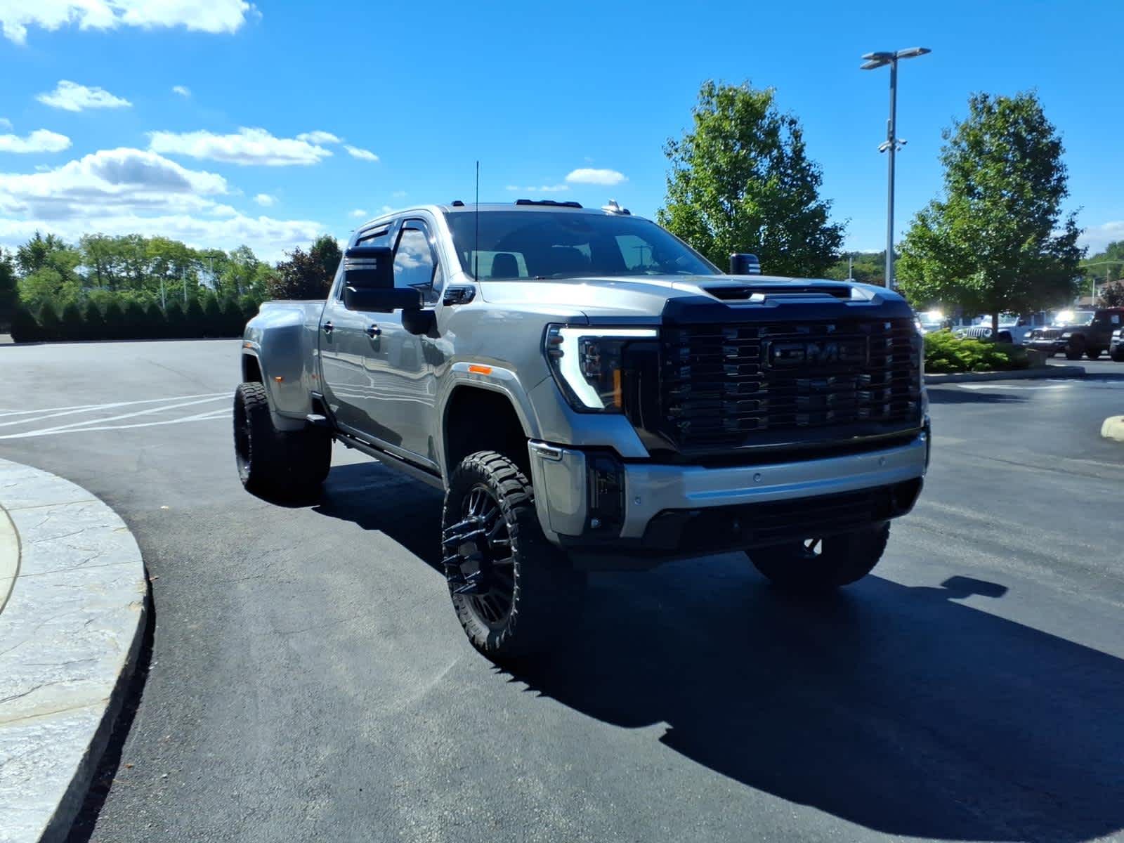 2025 GMC Sierra 3500HD Denali Ultimate