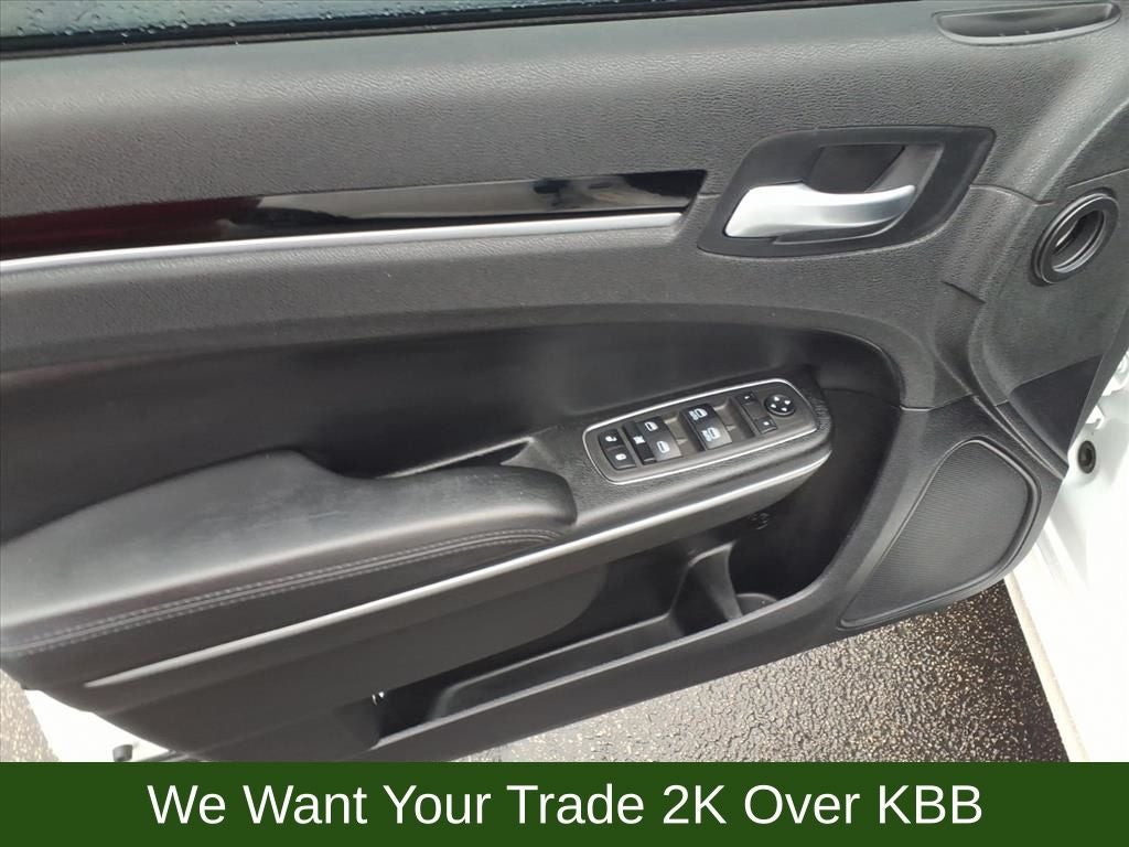 2023 Chrysler 300 Touring