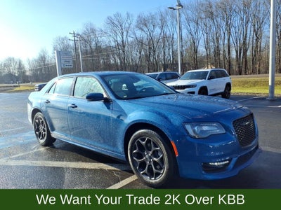 2023 Chrysler 300 Touring