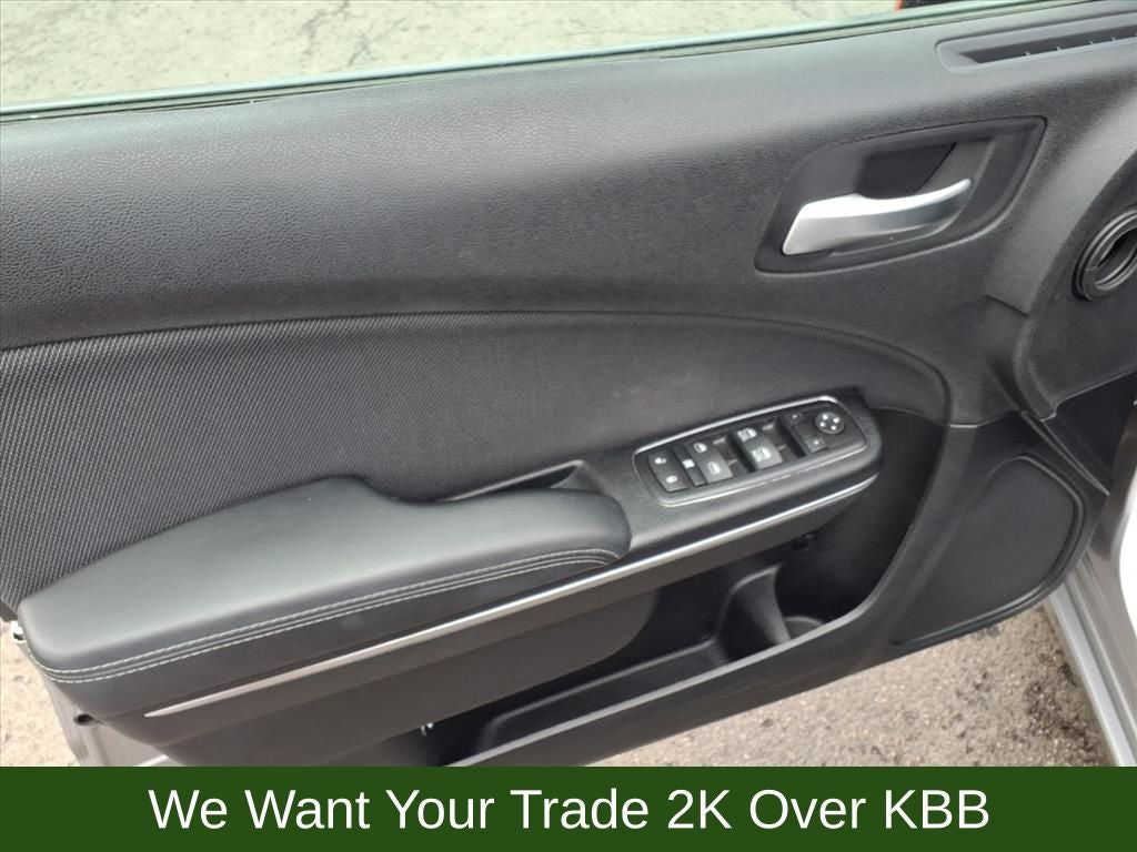 2016 Dodge Charger SE