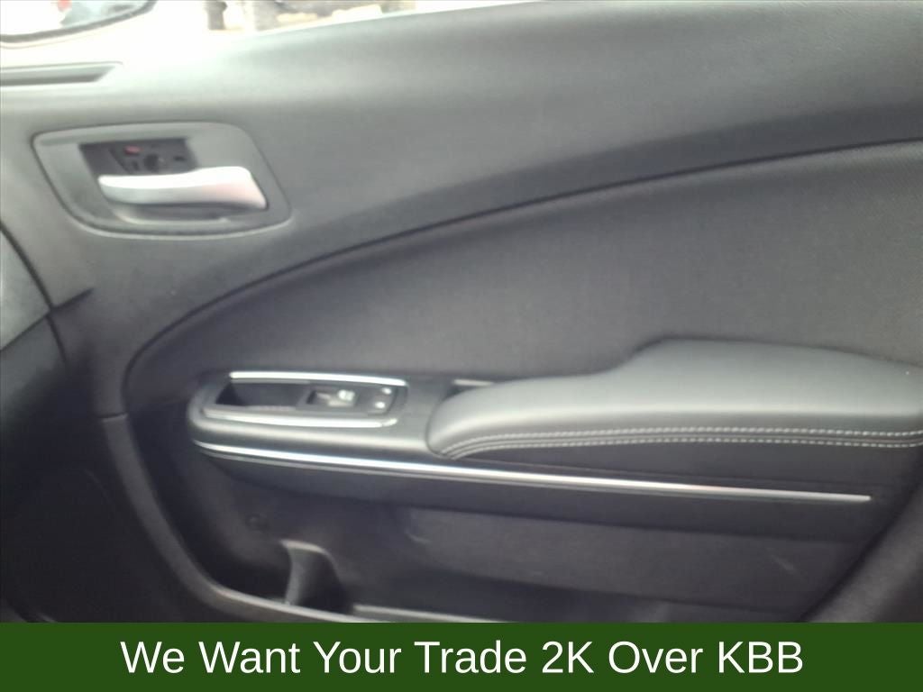 2016 Dodge Charger SE