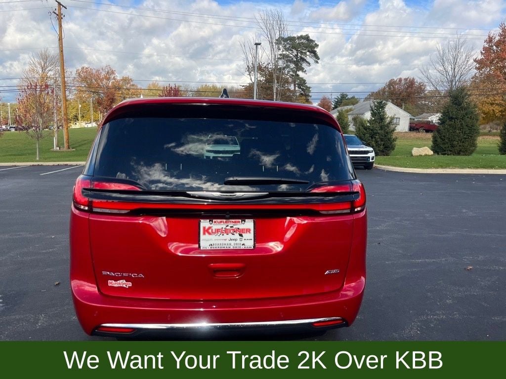 2026 Chrysler Pacifica Select