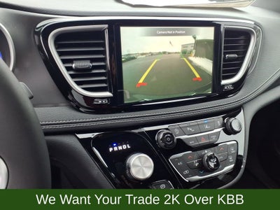 2026 Chrysler Pacifica Select