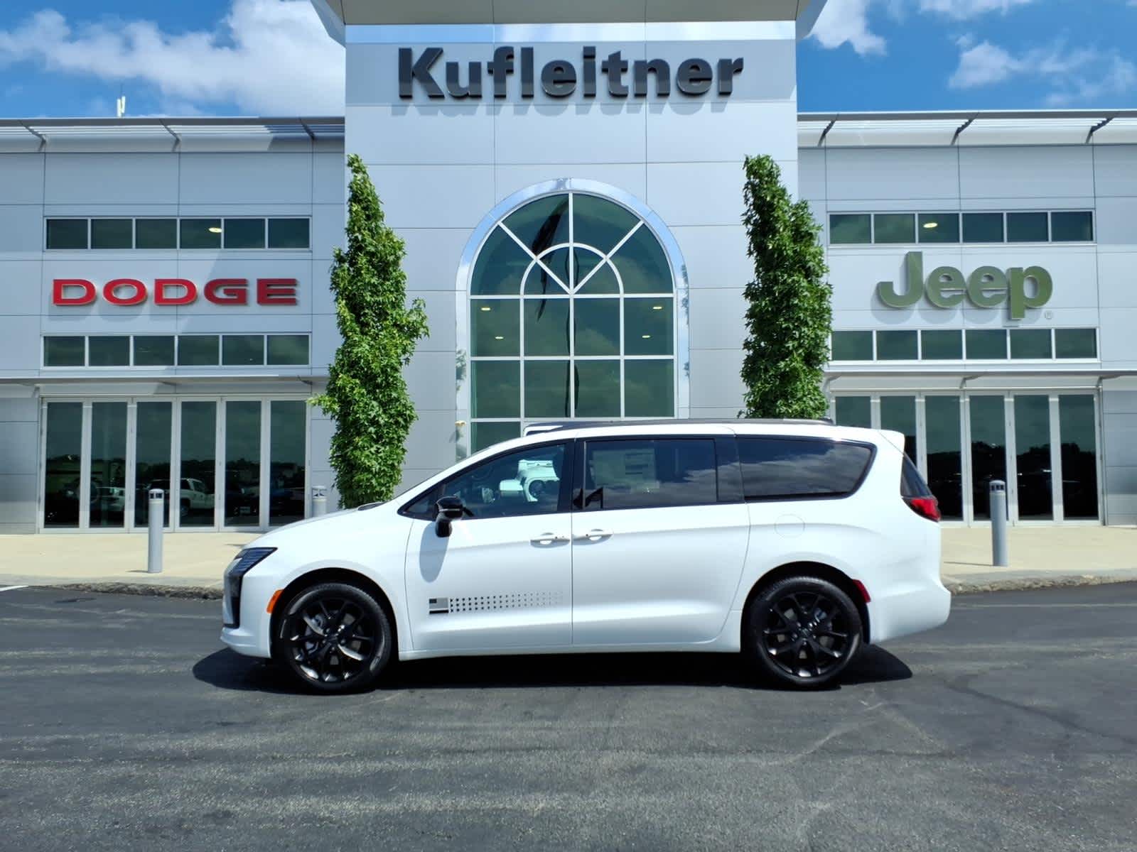 2027 Chrysler Pacifica