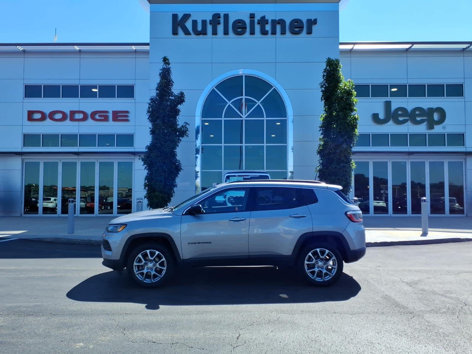 2022 Jeep Compass Latitude Lux