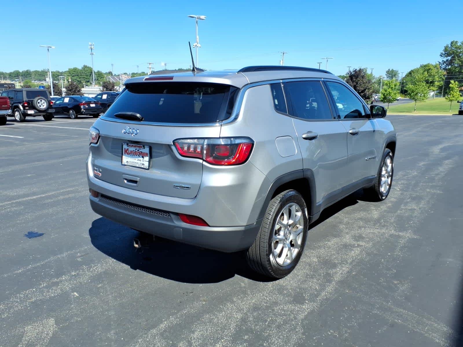 2022 Jeep Compass Latitude Lux