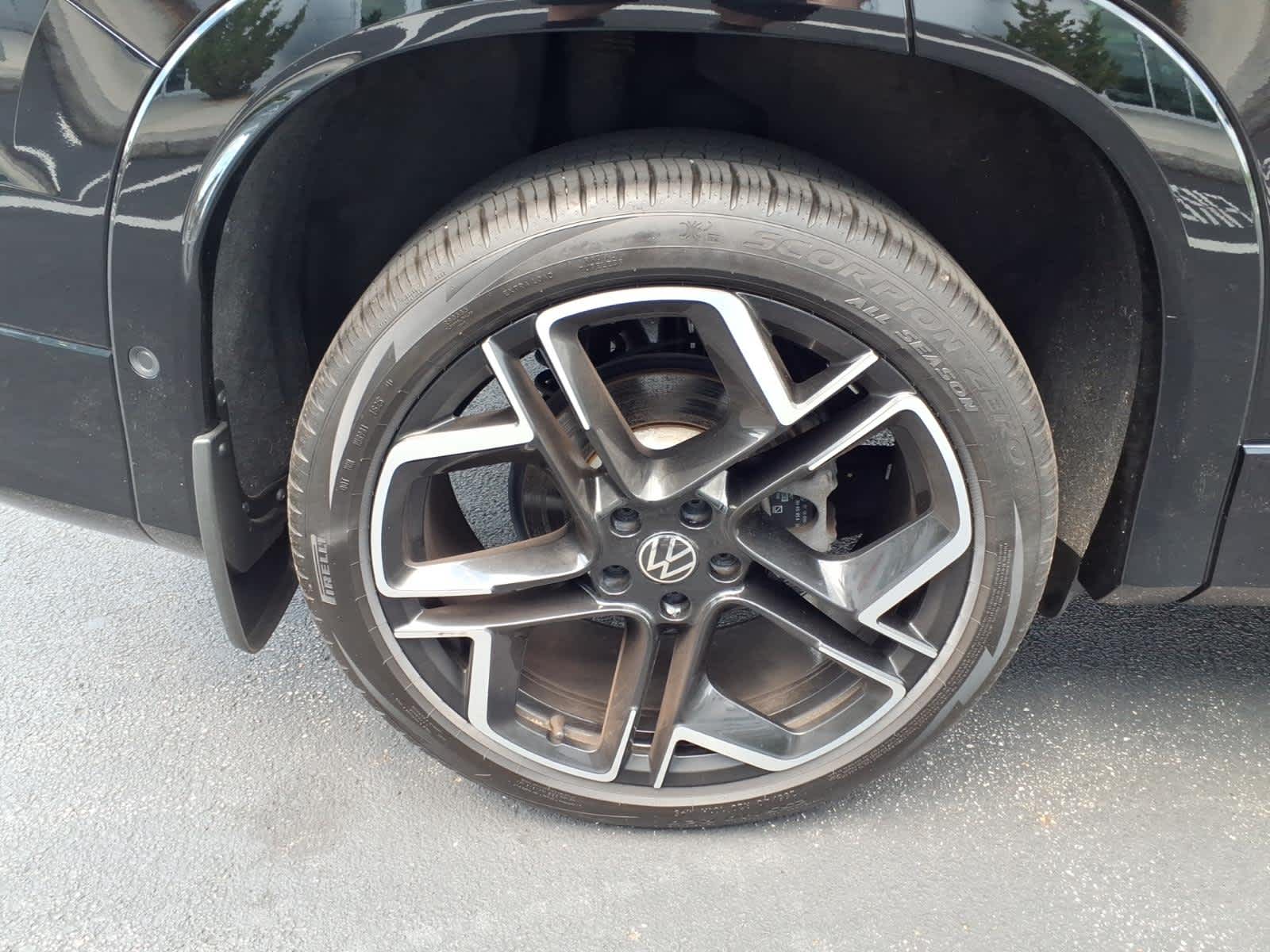 2025 Volkswagen Tiguan SEL R-Line