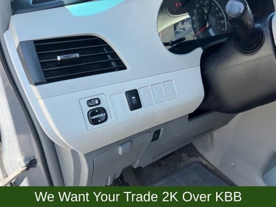 2014 Toyota Sienna L 7 Passenger