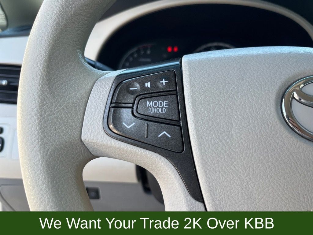 2014 Toyota Sienna L 7 Passenger