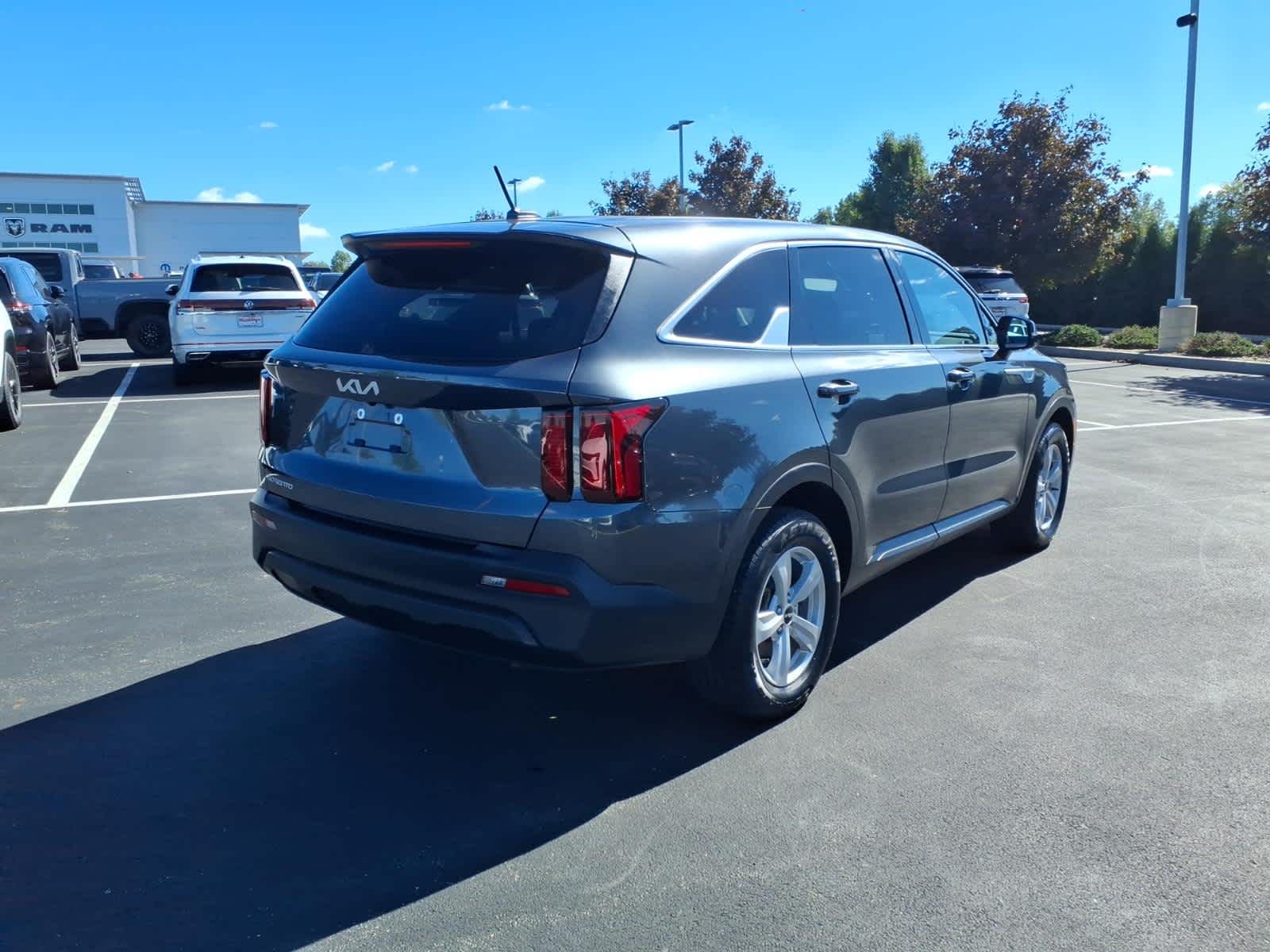 2023 Kia Sorento LX