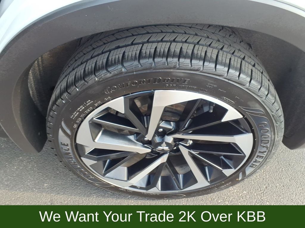 2022 Mitsubishi Outlander ES