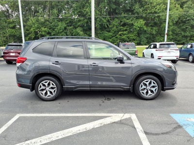 2024 Subaru Forester Premium