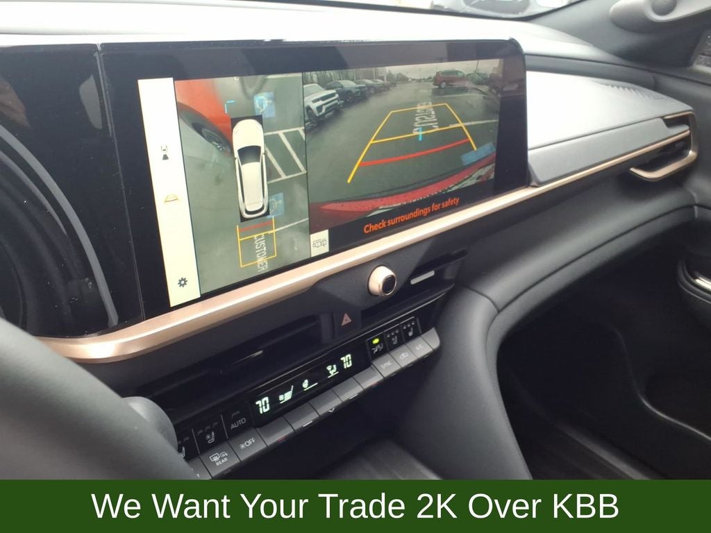 2025 Toyota Crown Signia Limited