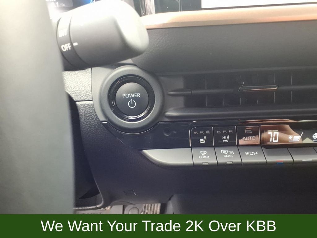 2025 Toyota Crown Signia Limited