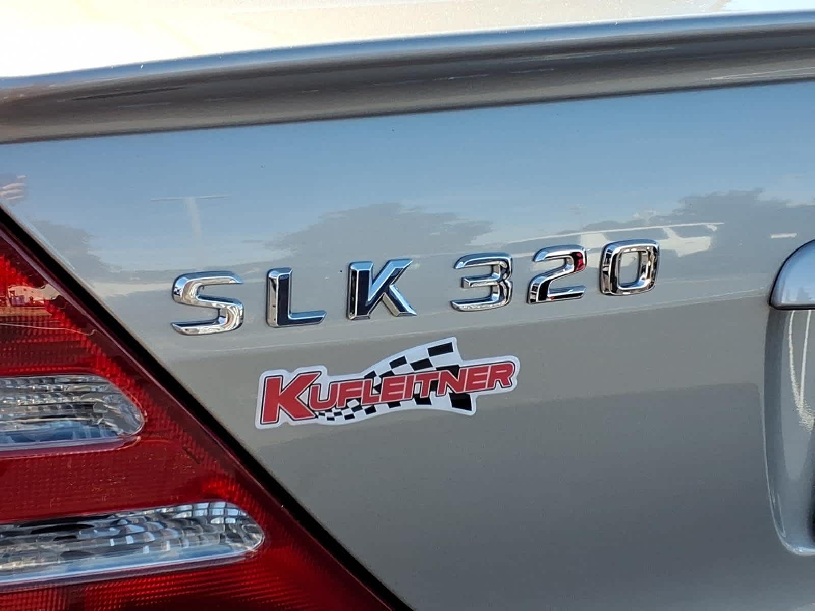 2004 Mercedes-Benz SLK Base