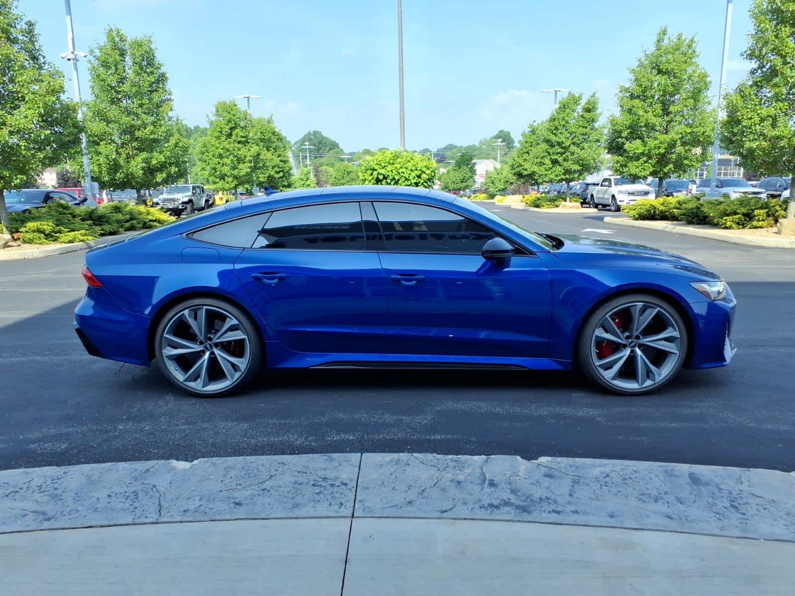 2022 Audi RS 7 Base