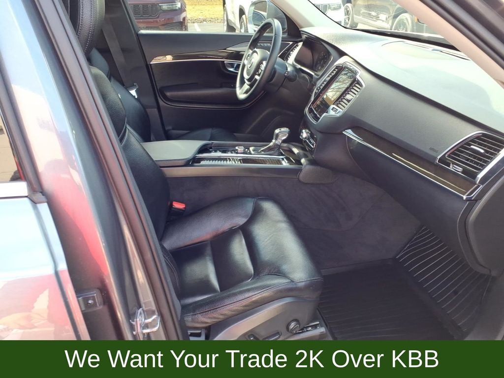 2018 Volvo XC90 T6 Momentum